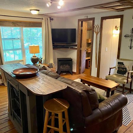 Convenient Cottage-Hot Tub, 4 Minutes To Dahlonega Esterno foto