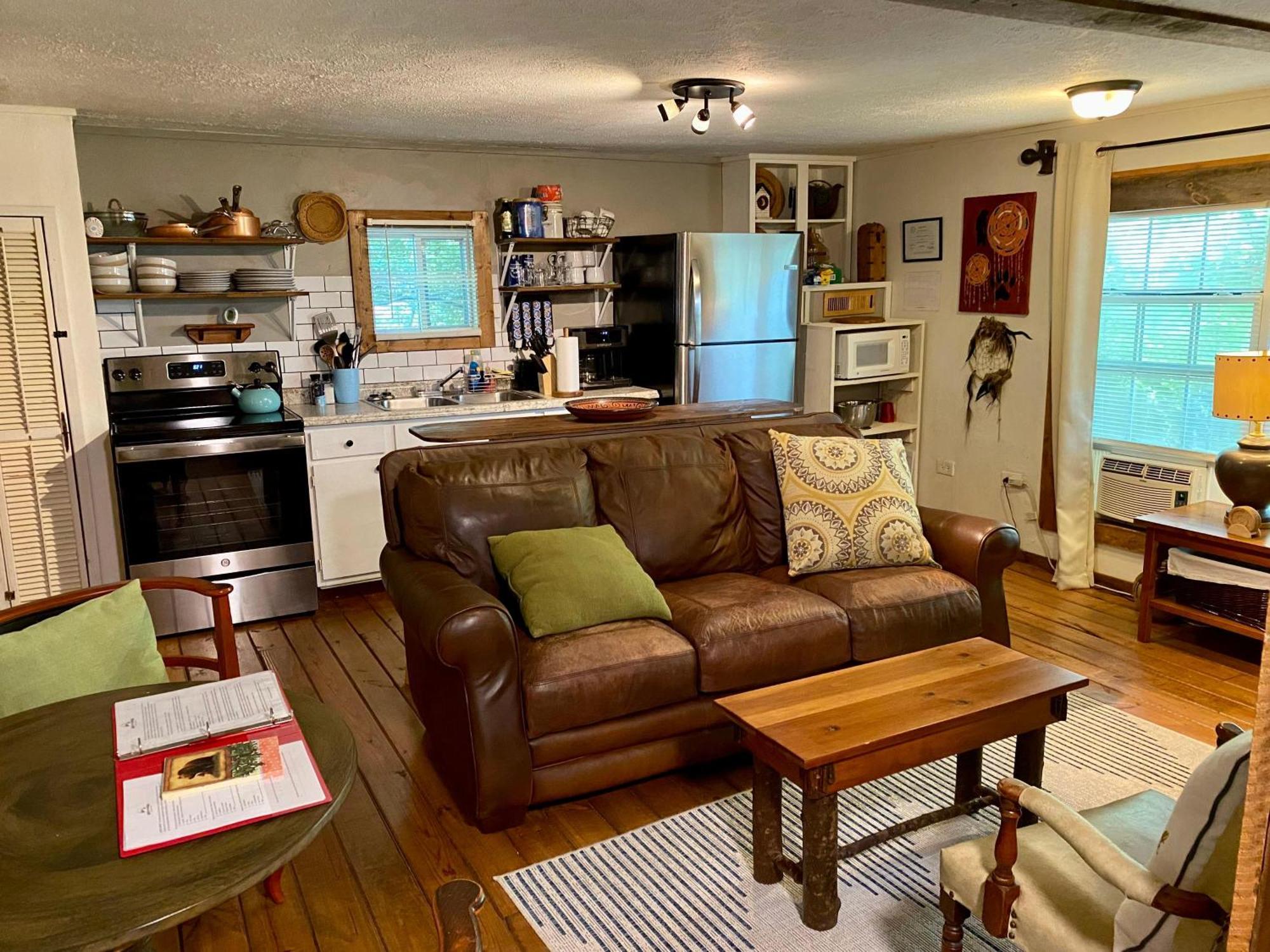 Convenient Cottage-Hot Tub, 4 Minutes To Dahlonega Esterno foto