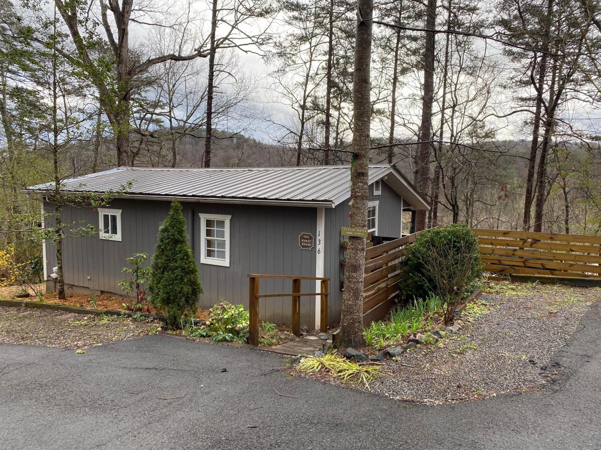 Convenient Cottage-Hot Tub, 4 Minutes To Dahlonega Esterno foto
