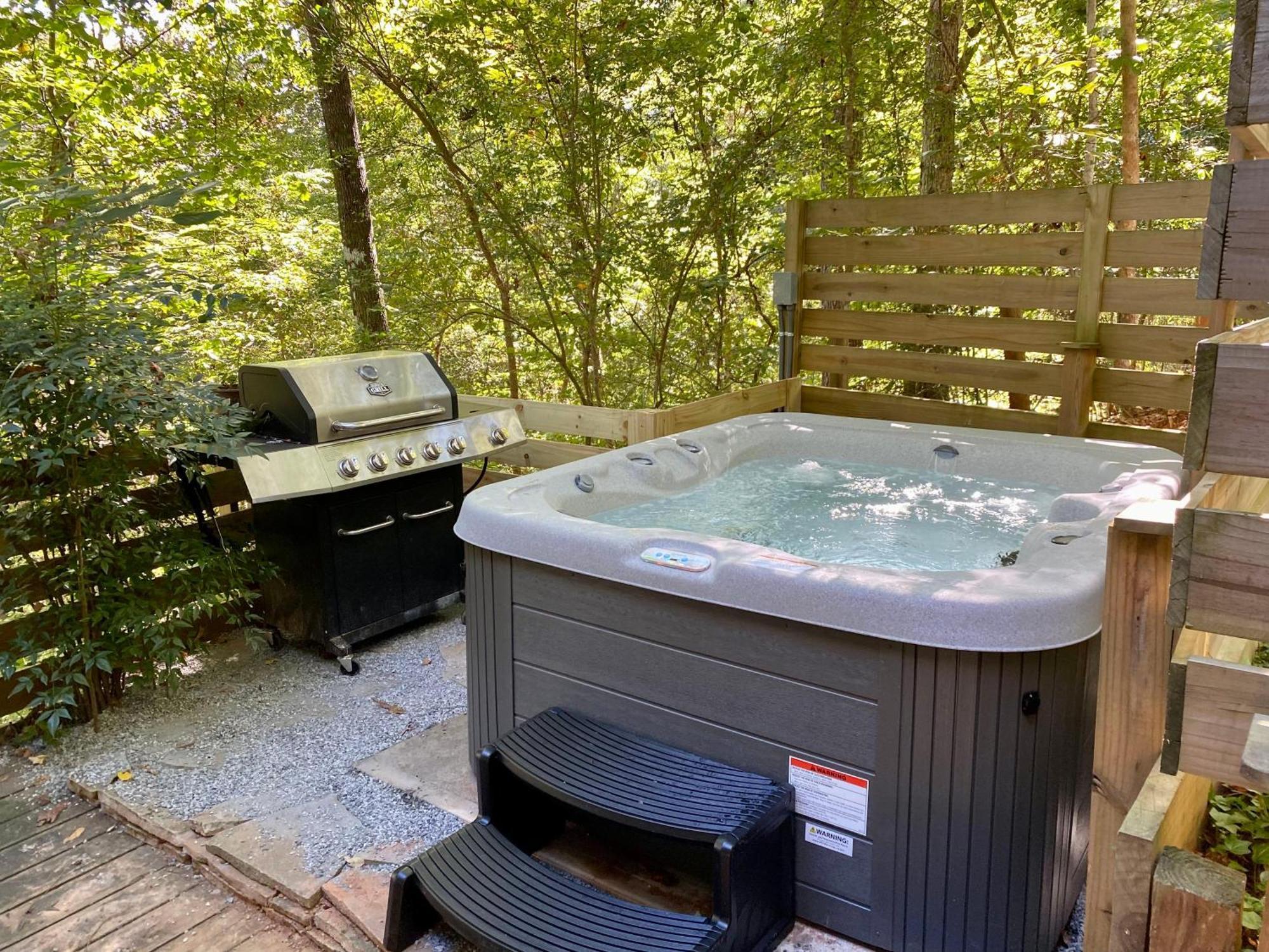 Convenient Cottage-Hot Tub, 4 Minutes To Dahlonega Esterno foto