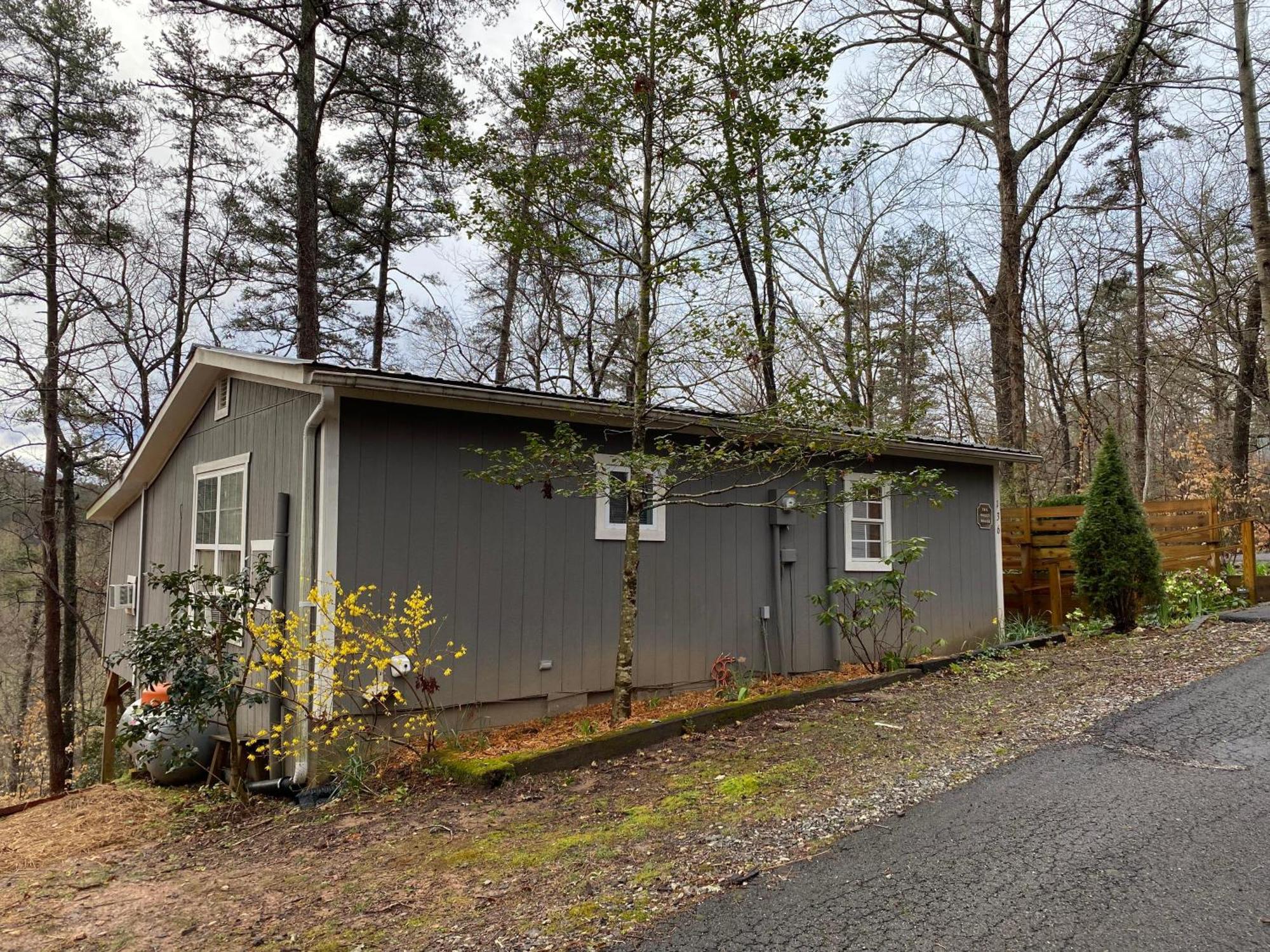 Convenient Cottage-Hot Tub, 4 Minutes To Dahlonega Esterno foto